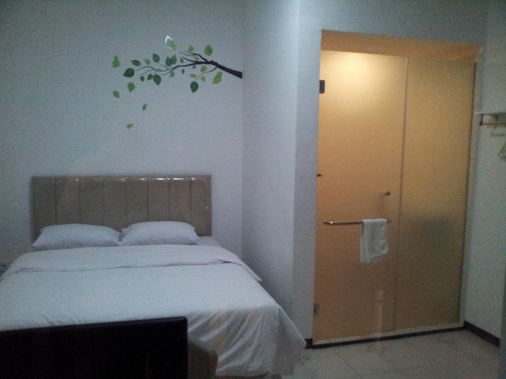 Loxy Inn Surabaya Room photo